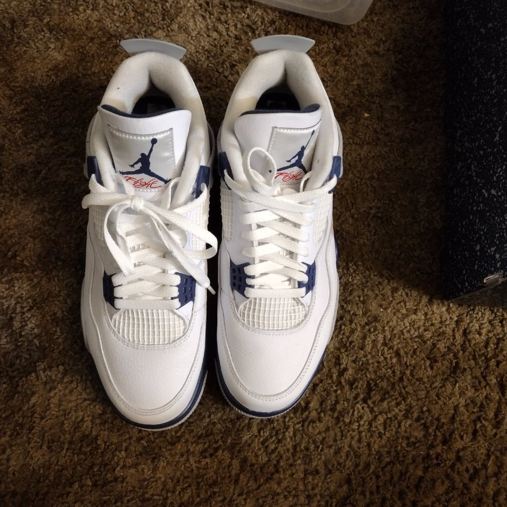 Jordan 4 - Picture 3 of 3